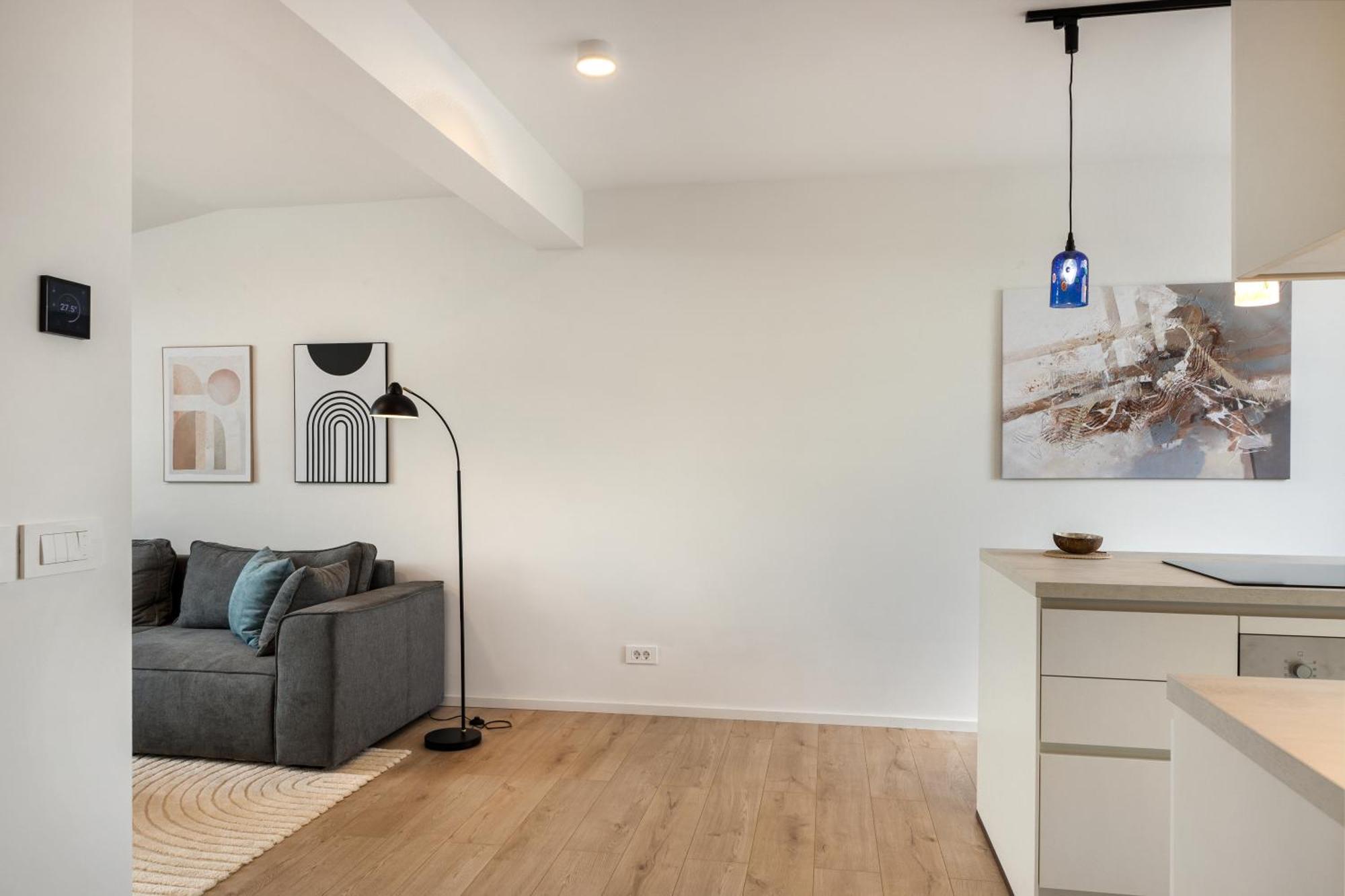 Luxe Penthouse With A Castle View Любляна Экстерьер фото